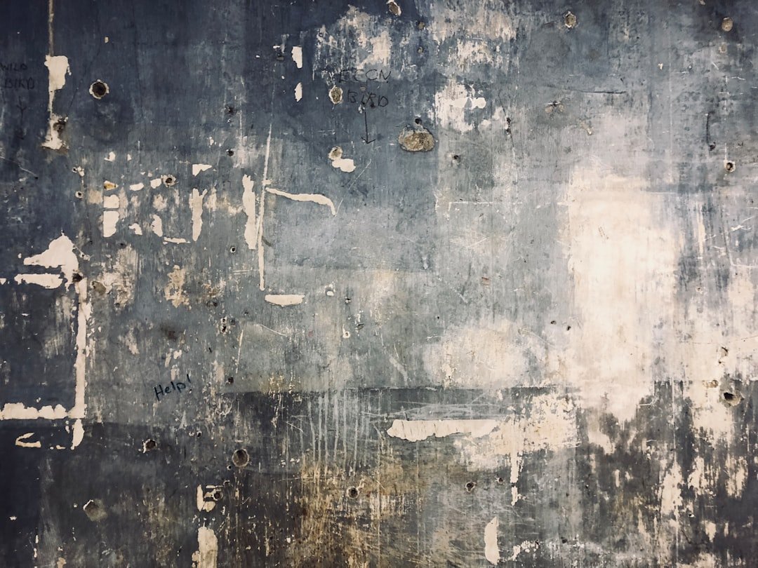 a wall that has some paint on it